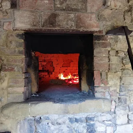 Umbrian Retreat With Private Pool And Garden Agroturismo *