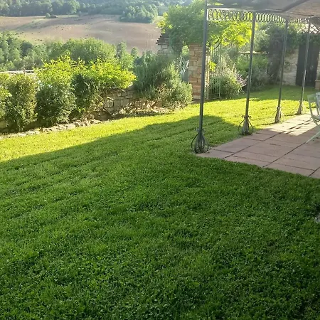 Umbrian Farmhouse Retreat With Private Pool And Garden ファームステイ Monte Castello di Vibio